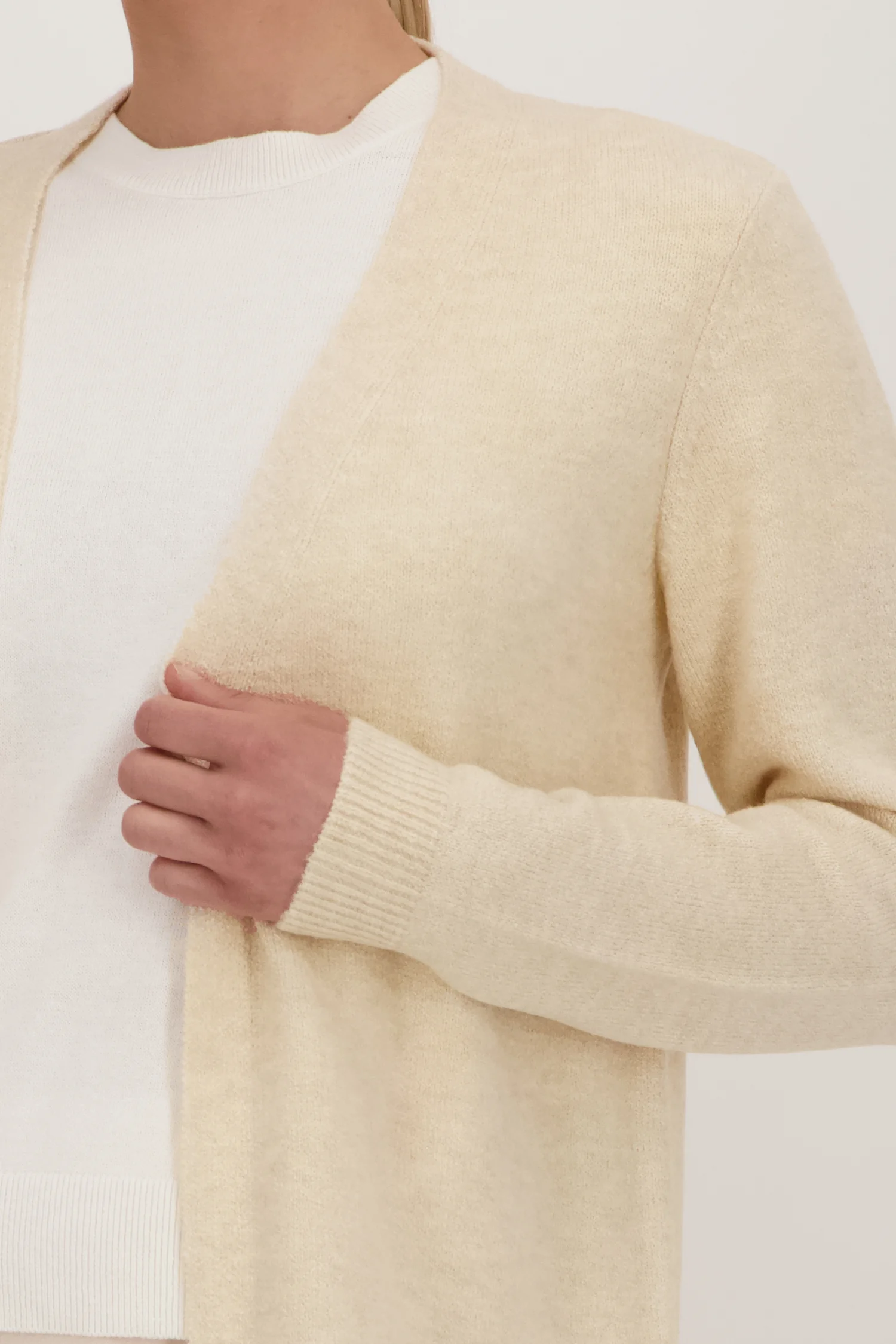 Liberty Island Lange ecru cardigan zonder knopen